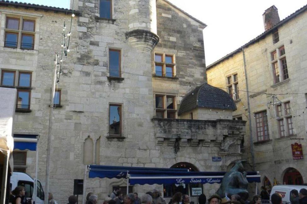 Appartement De Charme Dans Immeuble Haussmannien Périgueux Eksteriør billede